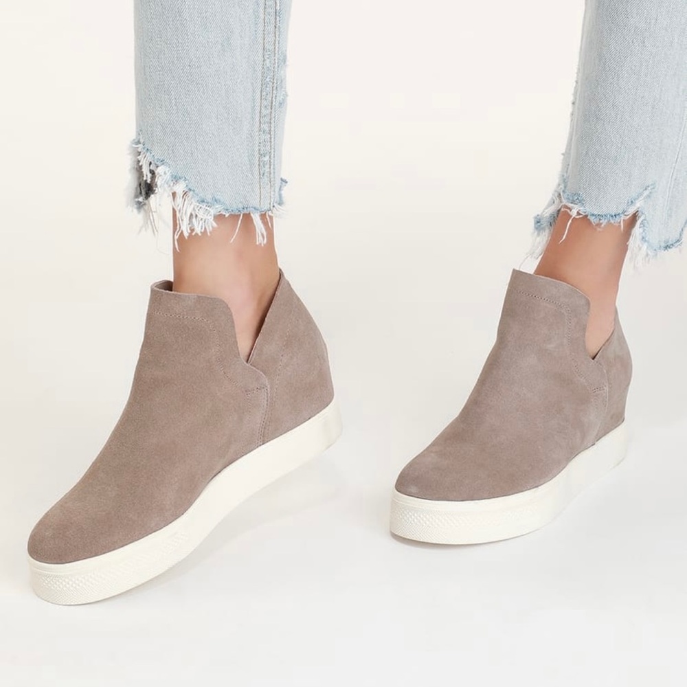 Steve Madden Wrangle Taupe Suede Wedge Sneakers Size 7